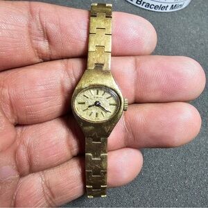 Vintage Jubilee Ladies Mechanical Wind Up Cocktail Watch Gold Tone Working